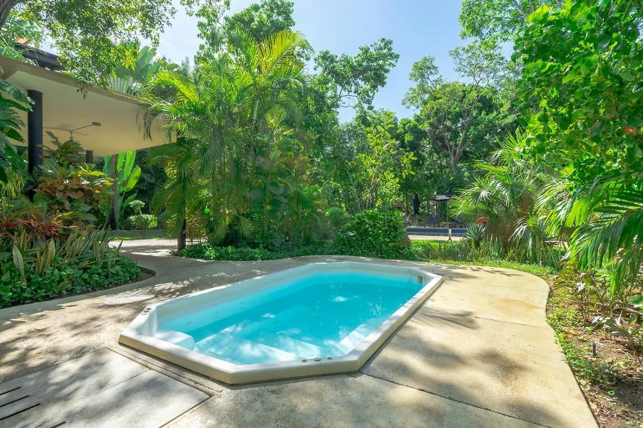 Holiday home 5 Star Condo, 3 Bedrooms, 4 Pools, Gym, Beach Club, Concierge Services & Security Mexico