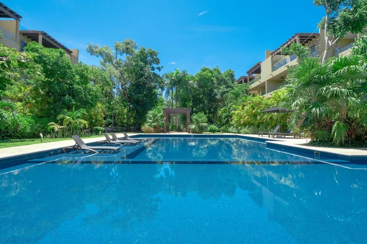 5 Star Condo, 3 Bedrooms, 4 Pools, Gym, Beach Club, Concierge Services & Security Mexico
