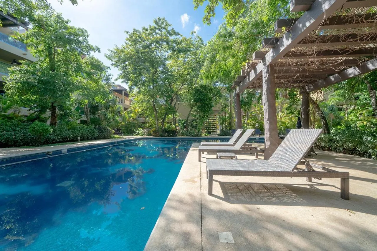 5 Star Condo, 3 Bedrooms, 4 Pools, Gym, Beach Club, Concierge Services & Security 0*, Playa del Carmen Mexico