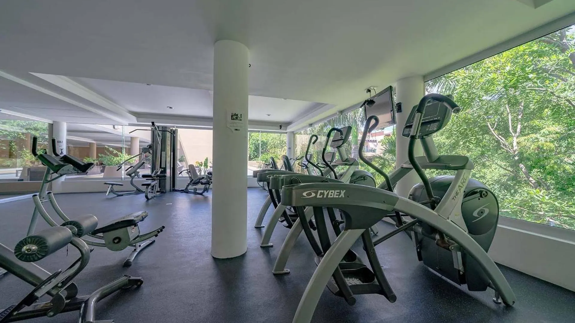 5 Star Condo, 3 Bedrooms, 4 Pools, Gym, Beach Club, Concierge Services & Security 0*, Playa del Carmen
